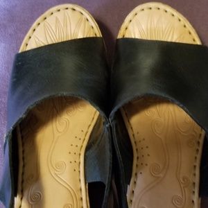 Born wedge shoe